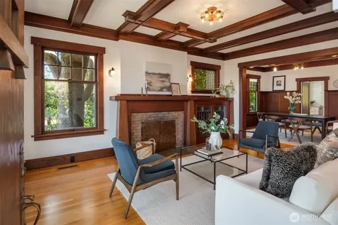4055 SW Holgate Street Seattle WA 98116