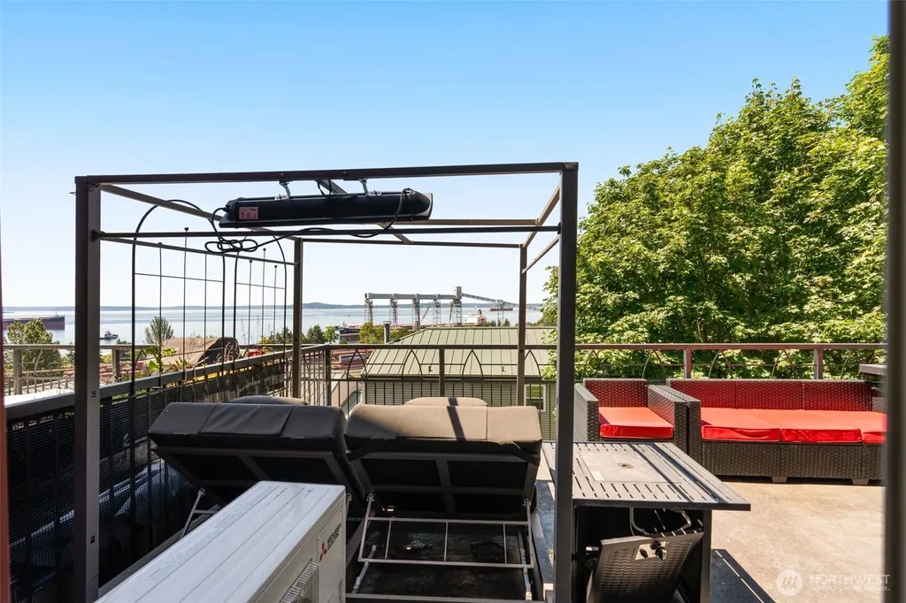 507 W Mercer Street Seattle WA 98119