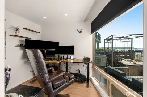 507 W Mercer Street Seattle WA 98119