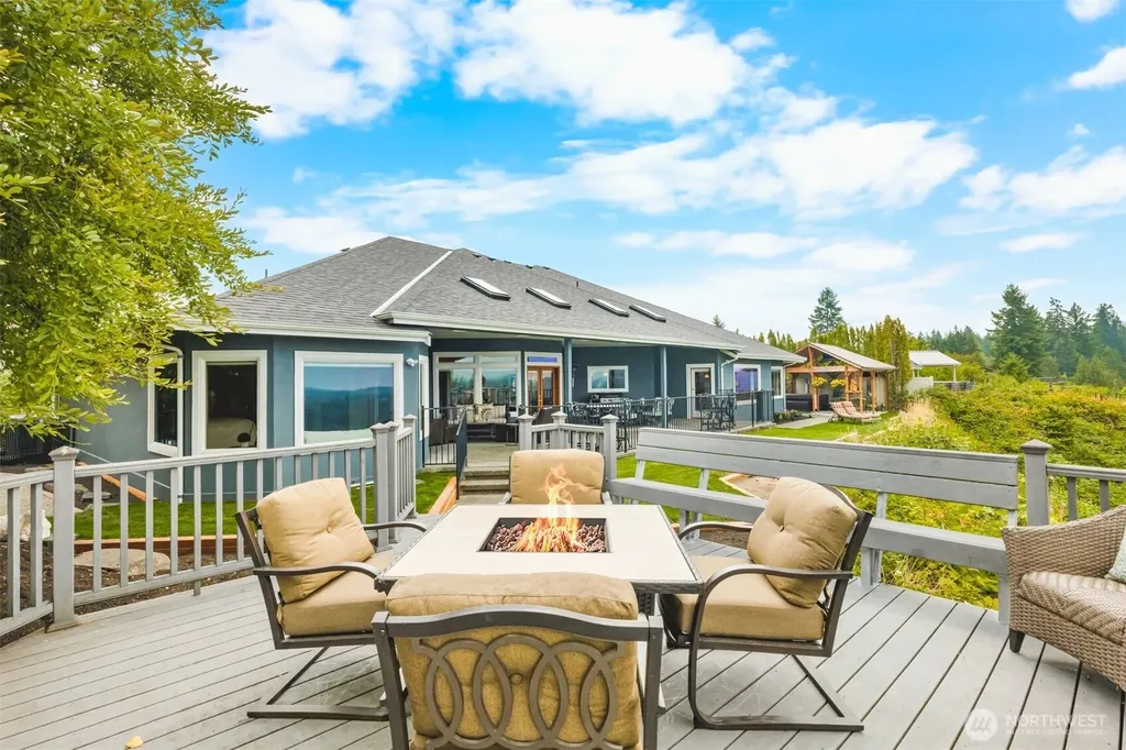 184 Dow Ridge Drive N Eatonville WA 98328