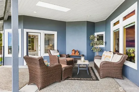 184 Dow Ridge Drive N Eatonville WA 98328