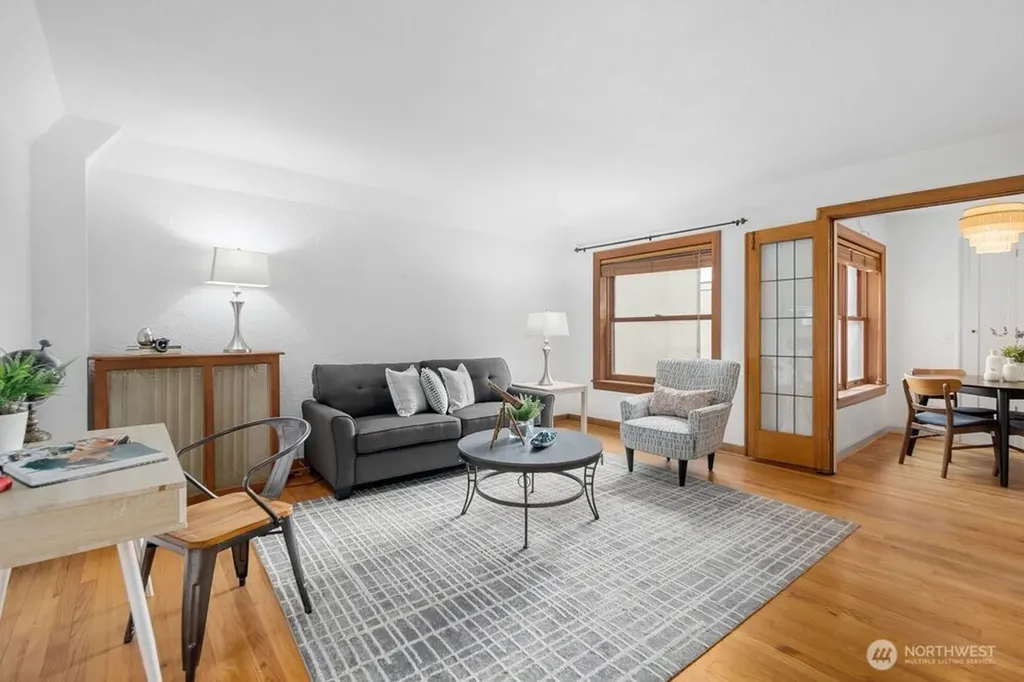 519 W Roy Street Seattle WA 98119