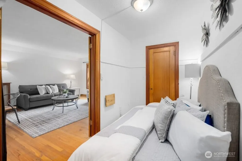 519 W Roy Street Seattle WA 98119