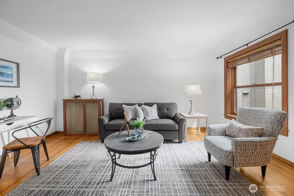 519 W Roy Street Seattle WA 98119
