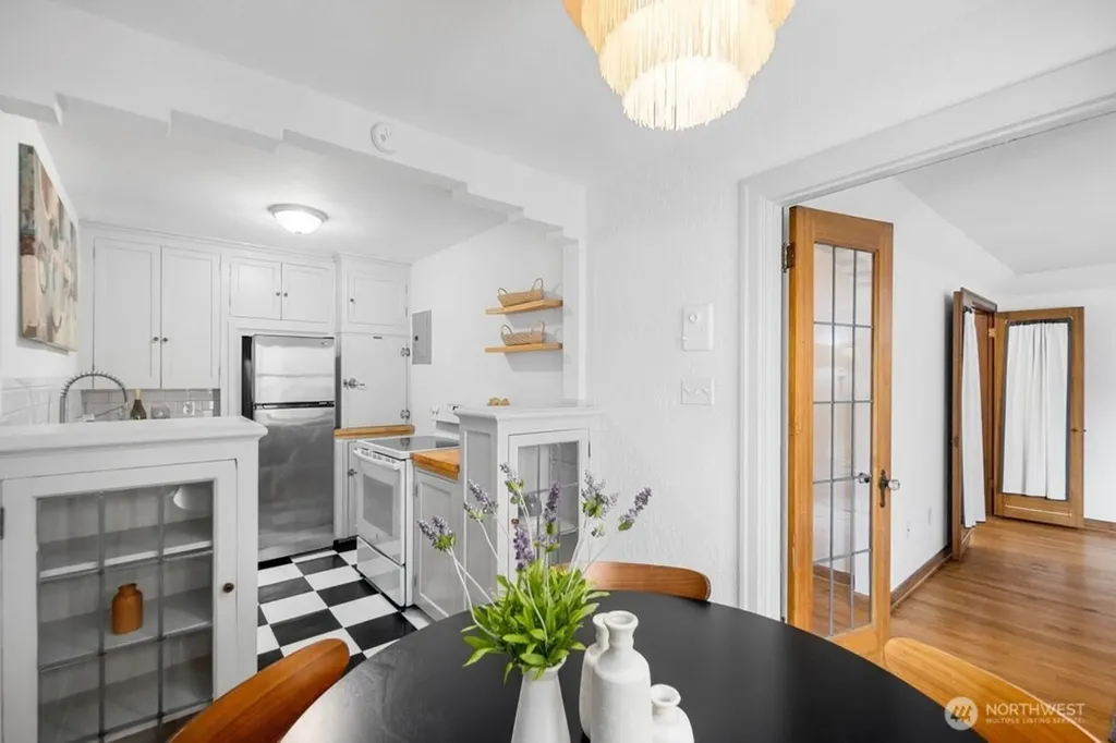 519 W Roy Street Seattle WA 98119