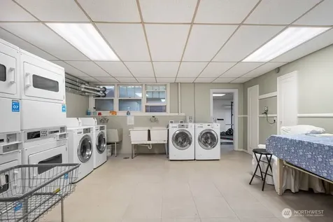 519 W Roy Street Seattle WA 98119