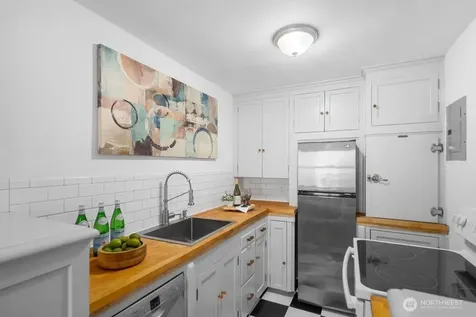 519 W Roy Street Seattle WA 98119