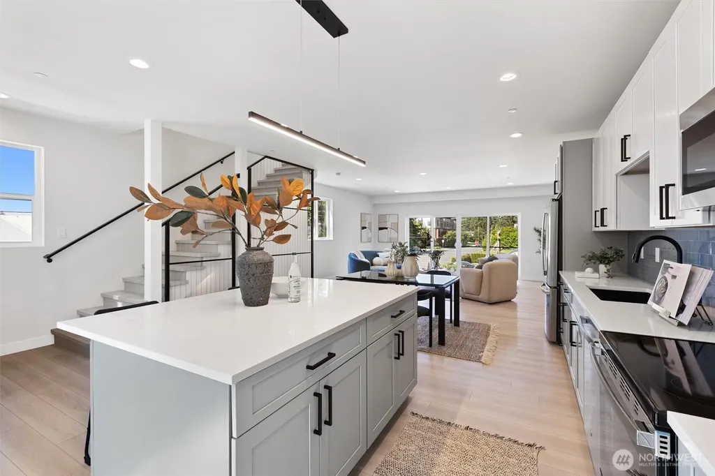 7103 210 Street SW Edmonds WA 98026