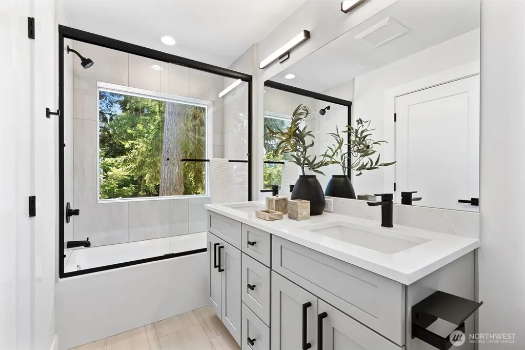 7103 210 Street SW Edmonds WA 98026