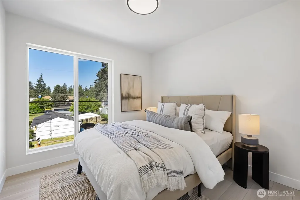 7103 210 Street SW Edmonds WA 98026
