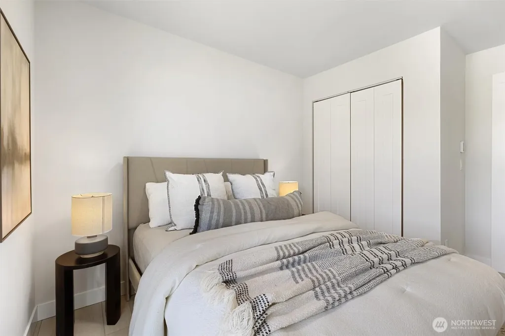 7103 210 Street SW Edmonds WA 98026