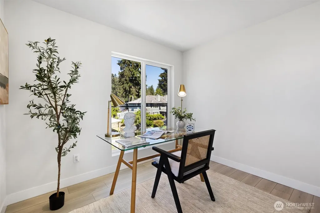7103 210 Street SW Edmonds WA 98026