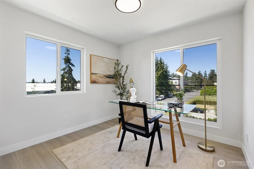 7103 210 Street SW Edmonds WA 98026