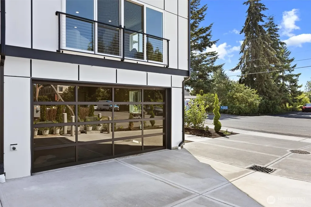 7103 210 Street SW Edmonds WA 98026