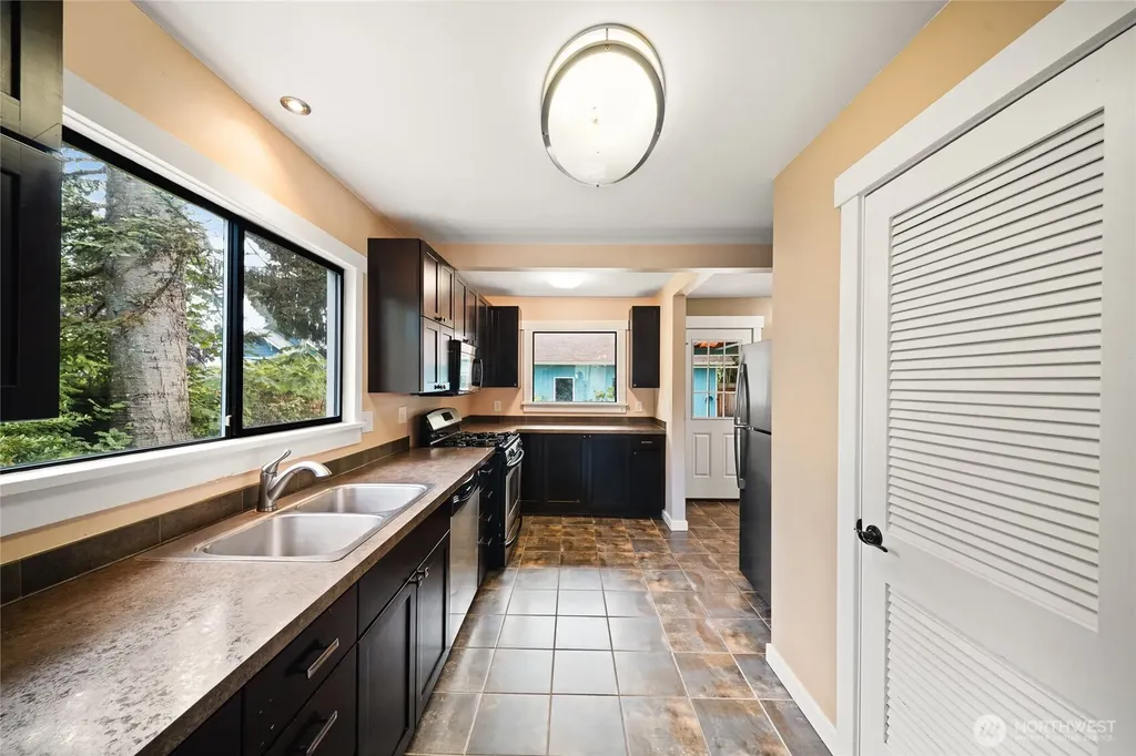 1219 9th Avenue SW Olympia WA 98502