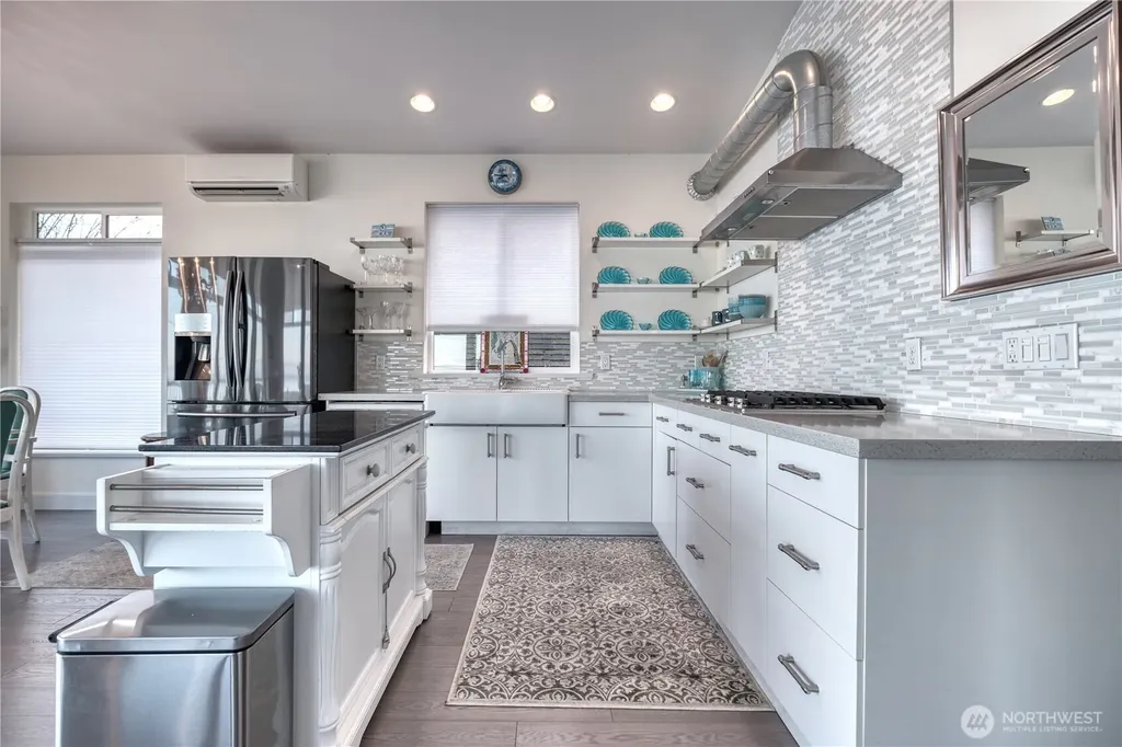 177 Bay View Drive Point Roberts WA 98281