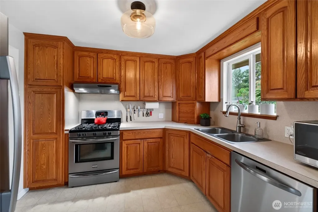 13332 173rd Avenue SE Renton WA 98059