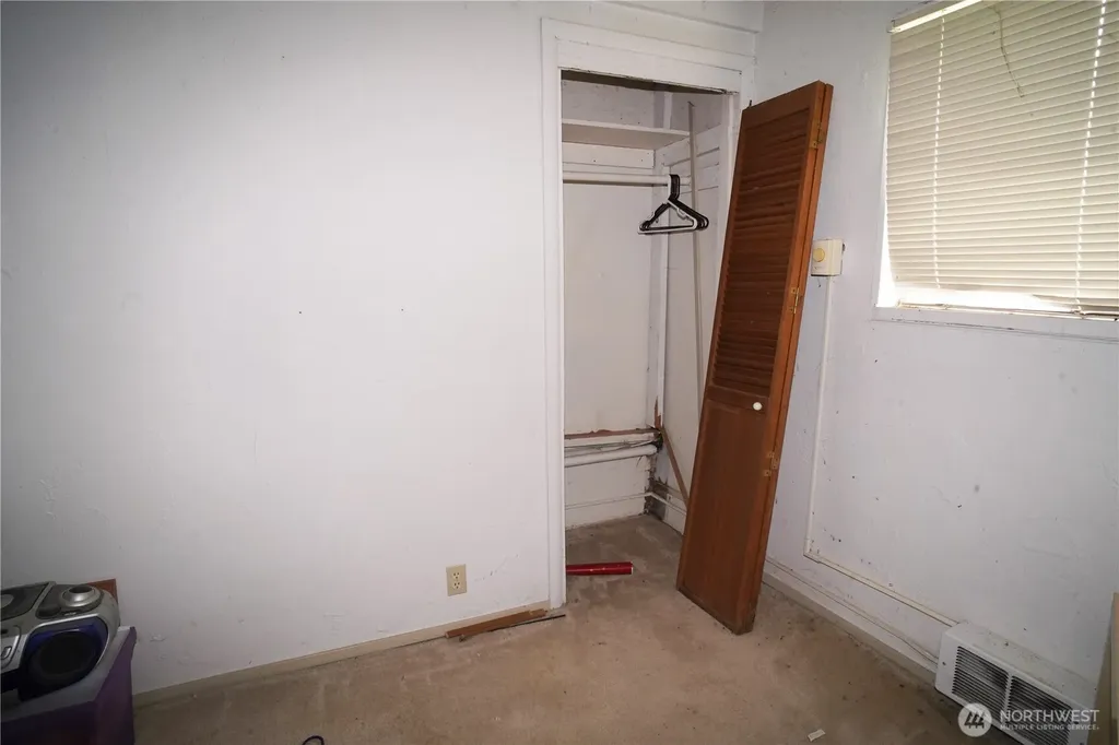 2544 NE 90th Street Seattle WA 98115