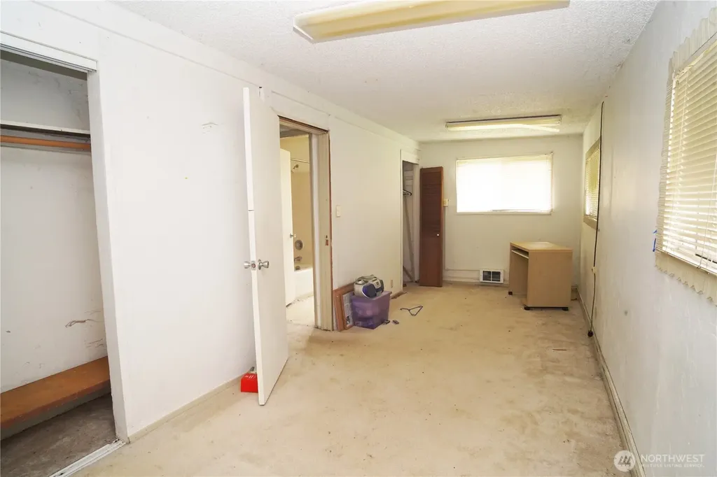 2544 NE 90th Street Seattle WA 98115