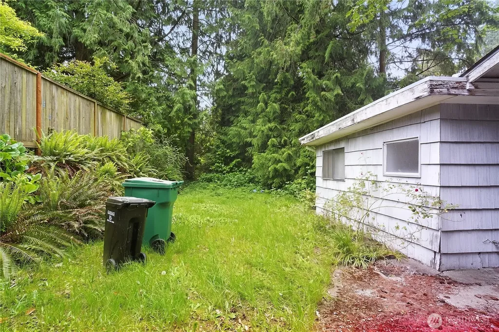 2544 NE 90th Street Seattle WA 98115