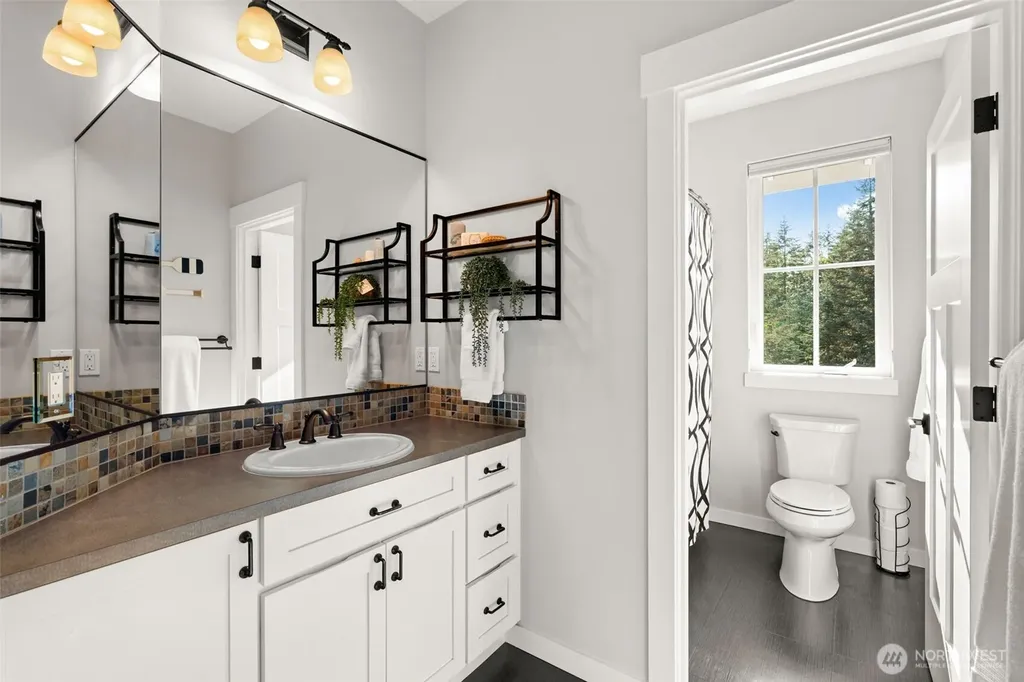 5314 69th Street NW Gig Harbor WA 98335