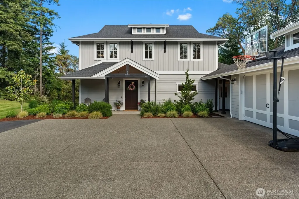 5314 69th Street NW Gig Harbor WA 98335