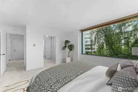 521 5th Avenue W Seattle WA 98119