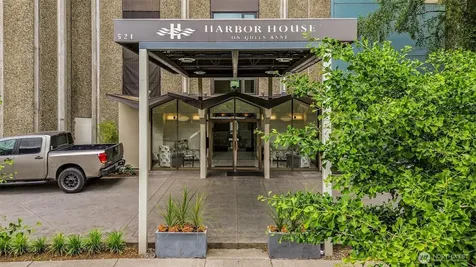 521 5th Avenue W Seattle WA 98119