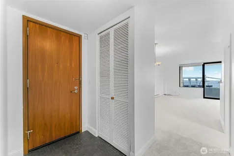 521 5th Avenue W Seattle WA 98119