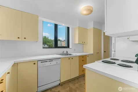 521 5th Avenue W Seattle WA 98119