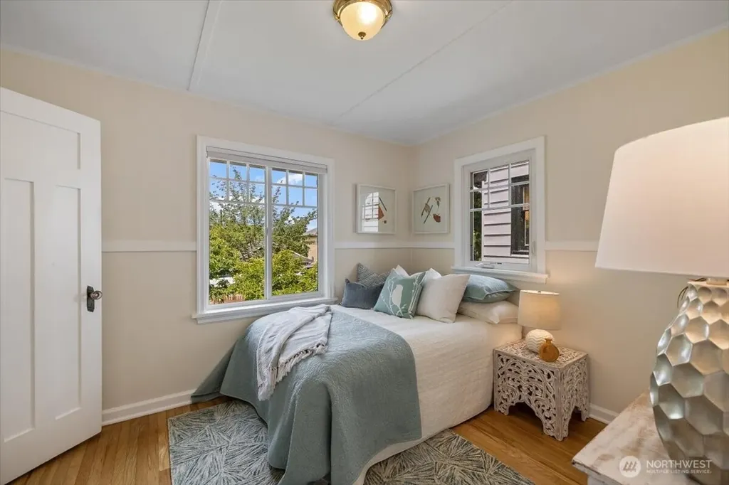 7528 14th Avenue SW Seattle WA 98106