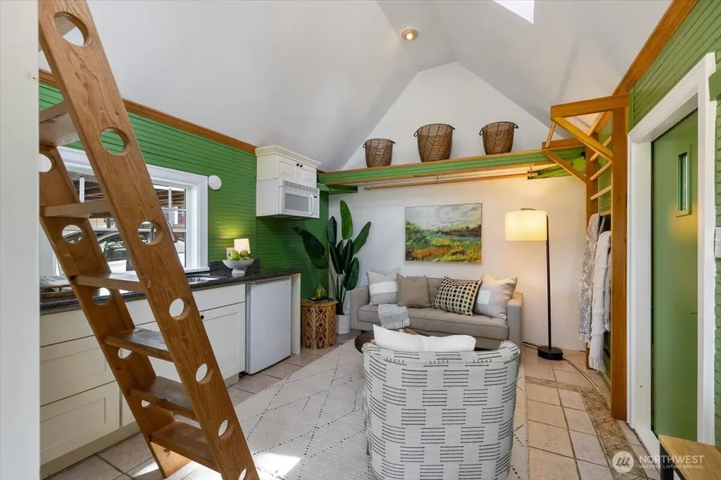 7528 14th Avenue SW Seattle WA 98106
