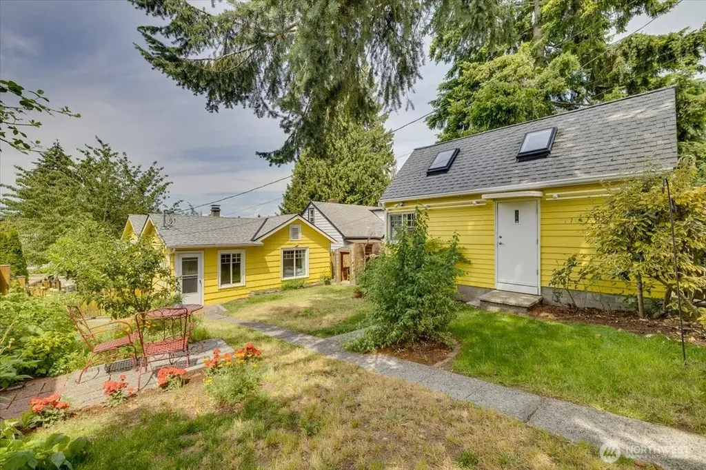7528 14th Avenue SW Seattle WA 98106