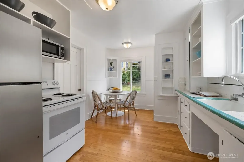 7528 14th Avenue SW Seattle WA 98106