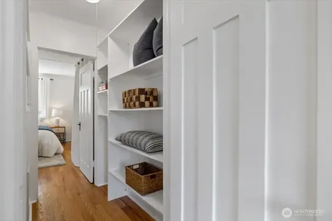 7528 14th Avenue SW Seattle WA 98106