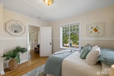 7528 14th Avenue SW Seattle WA 98106