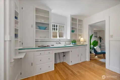 7528 14th Avenue SW Seattle WA 98106