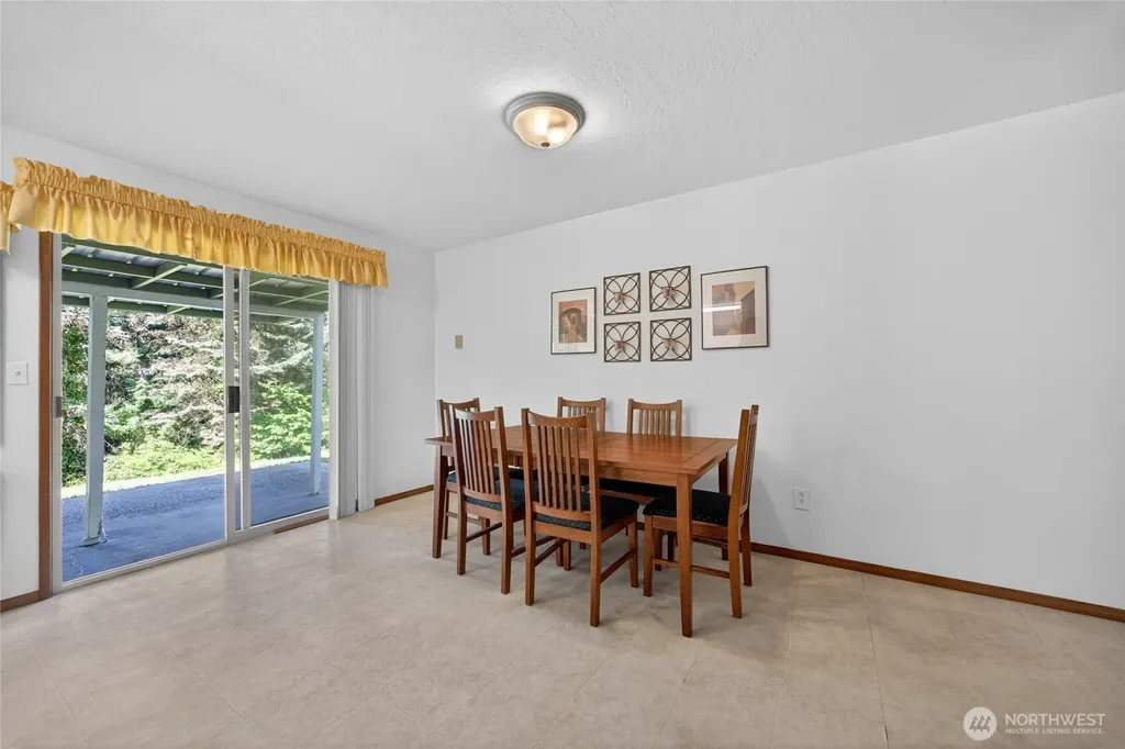 371 SE Summit Road Chehalis WA 98532
