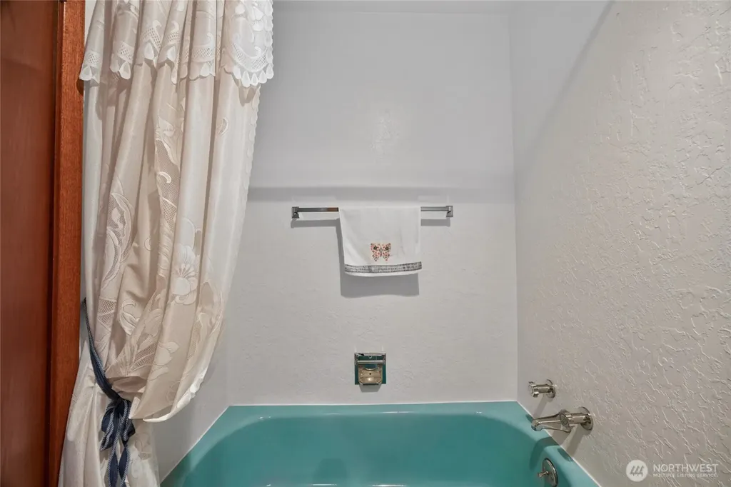 371 SE Summit Road Chehalis WA 98532