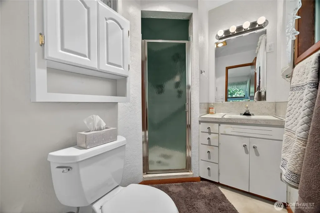 371 SE Summit Road Chehalis WA 98532