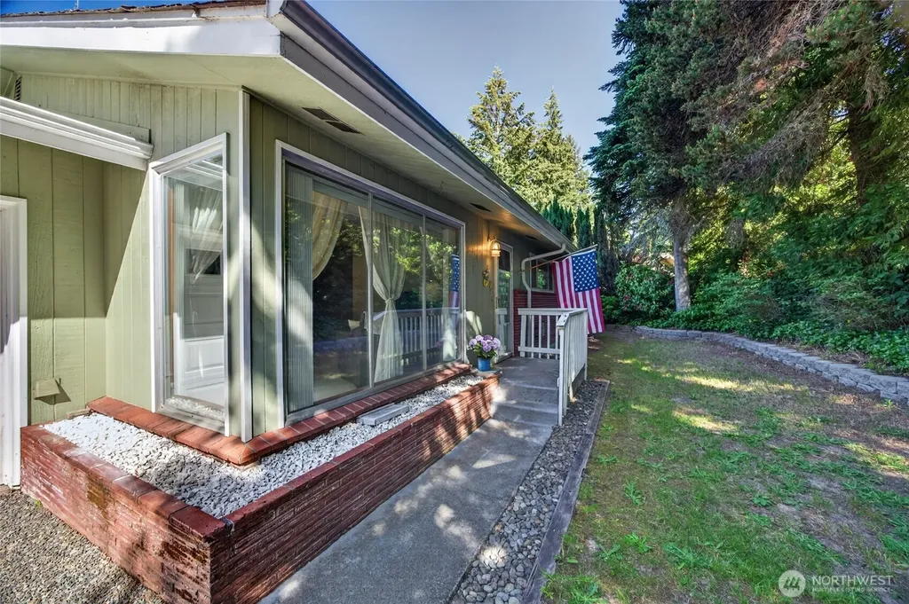 371 SE Summit Road Chehalis WA 98532