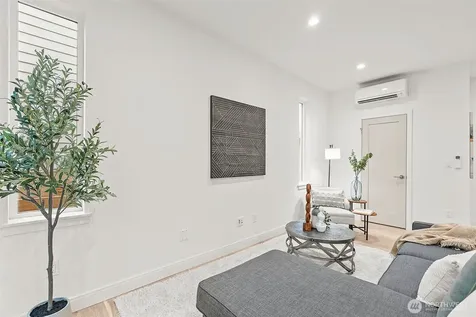 3548 S Dawson Street Seattle WA 98118