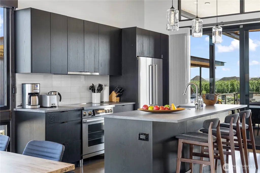 207 Vista Pointe Drive NW Quincy WA 98848