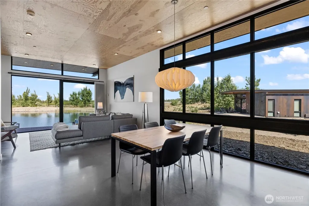 207 Vista Pointe Drive NW Quincy WA 98848