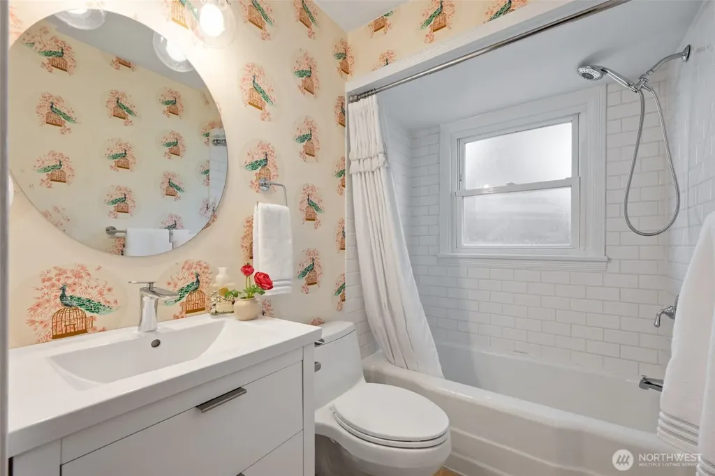 11549 8th Avenue NE Seattle WA 98125