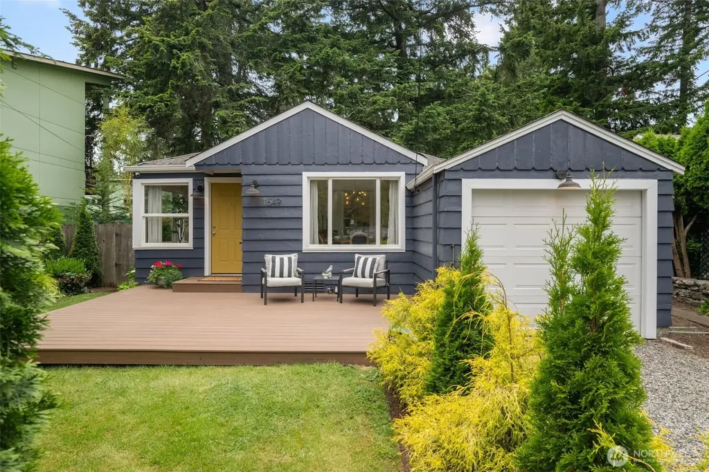 11549 8th Avenue NE Seattle WA 98125