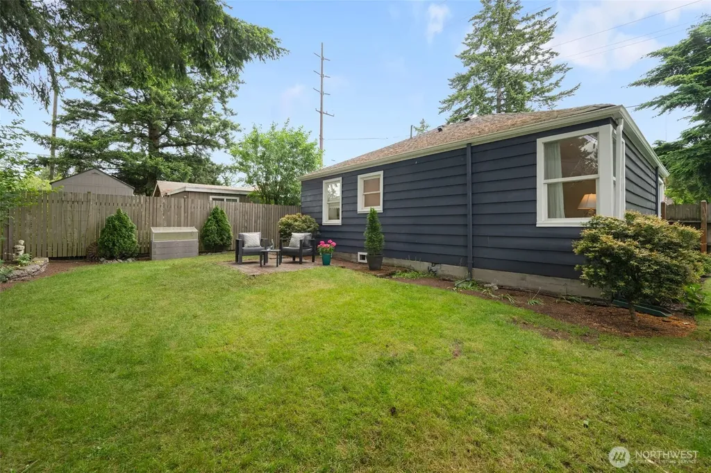 11549 8th Avenue NE Seattle WA 98125
