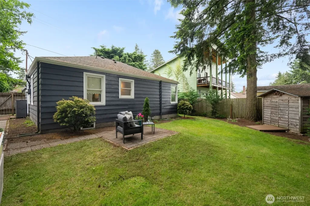 11549 8th Avenue NE Seattle WA 98125