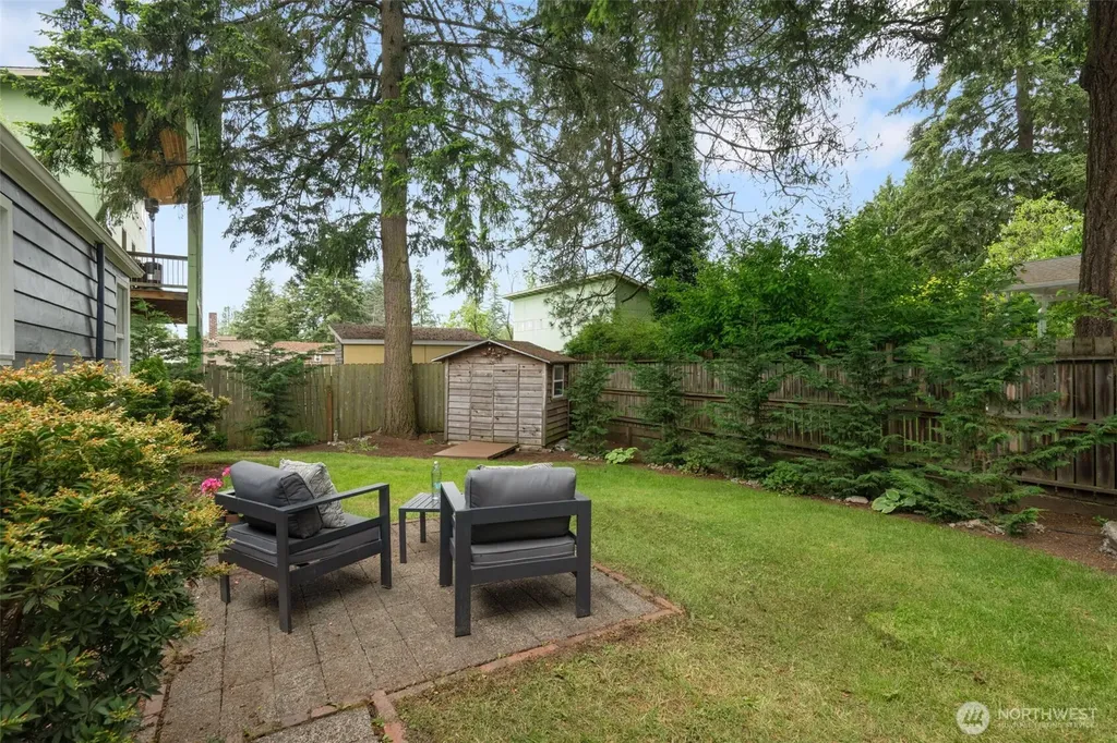 11549 8th Avenue NE Seattle WA 98125