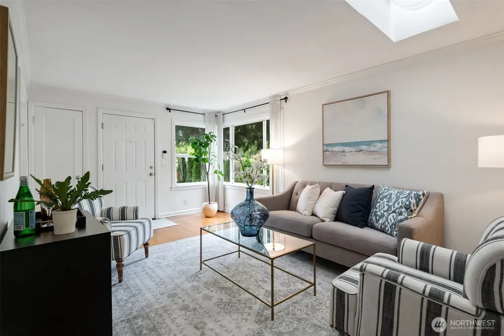11549 8th Avenue NE Seattle WA 98125